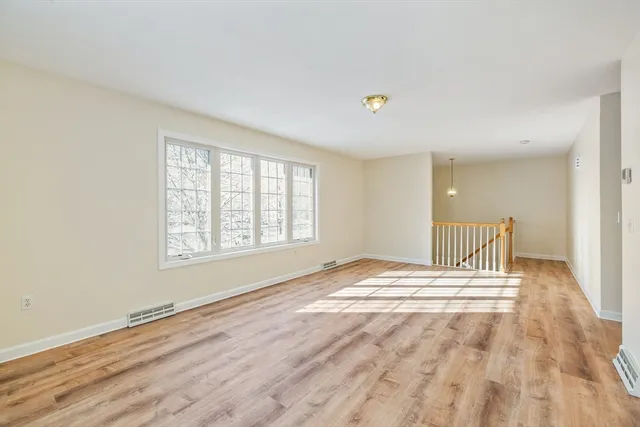 $324,500 | 24 Sunflower Lane, Unit B, Westfield, MA 01085