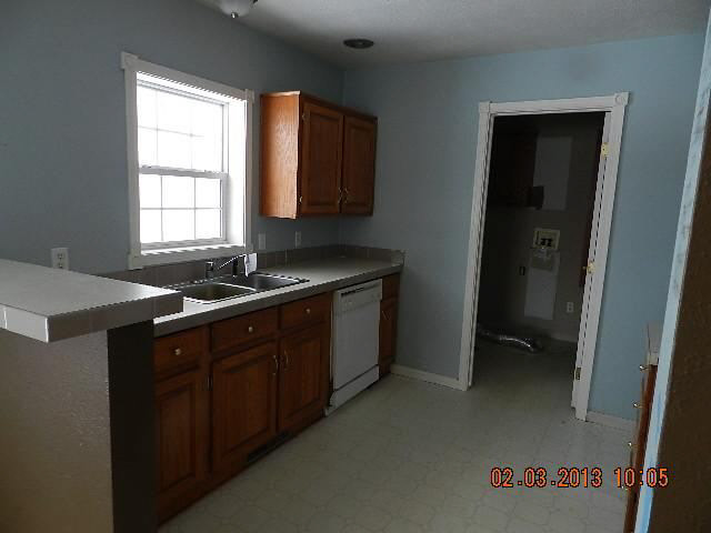 682 West Perry Road Ligonier, IN 46767 - Photo 3 of 7 Gallery Image 3