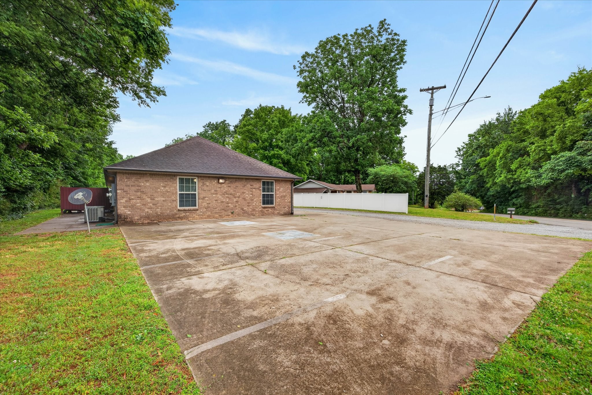 333 Rossview Road, Unit A Clarksville, TN 37043 - Photo 4 of 26