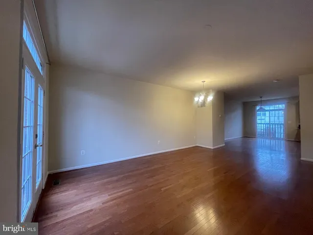 $2,950 | 24693 Kings Canyon Square, Aldie, VA 20105