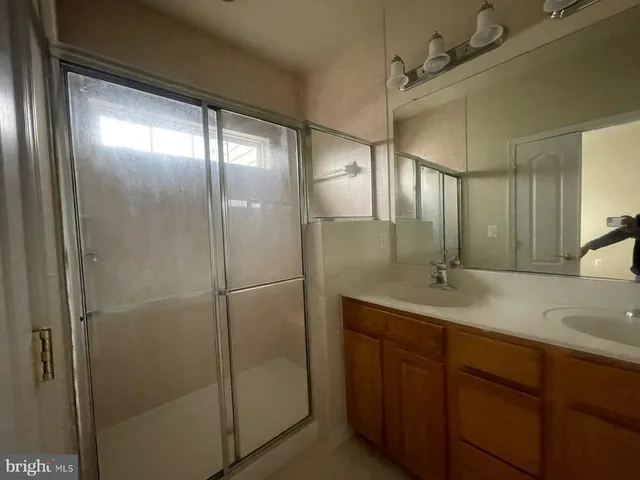 $2,950 | 24693 Kings Canyon Square, Aldie, VA 20105