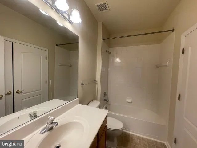 $2,950 | 24693 Kings Canyon Square, Aldie, VA 20105