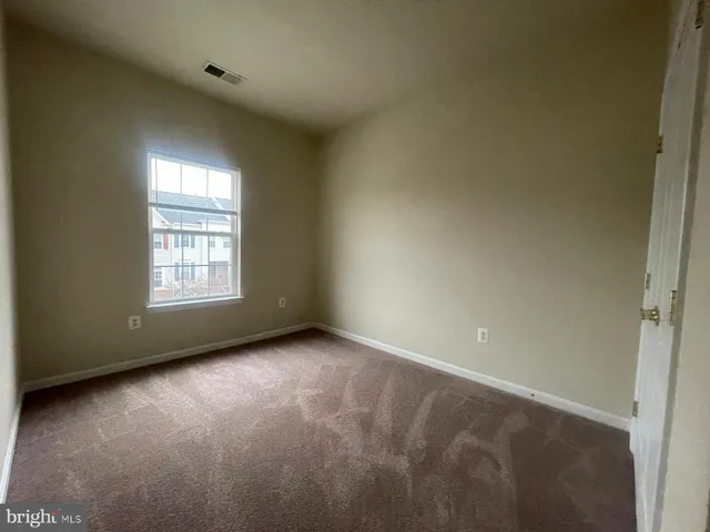 $2,950 | 24693 Kings Canyon Square, Aldie, VA 20105