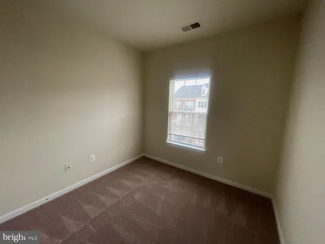 $2,950 | 24693 Kings Canyon Square, Aldie, VA 20105