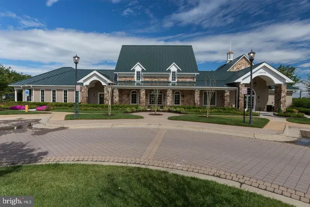 $2,950 | 24693 Kings Canyon Square, Aldie, VA 20105