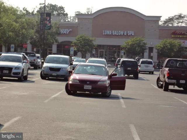 $2,950 | 24693 Kings Canyon Square, Aldie, VA 20105