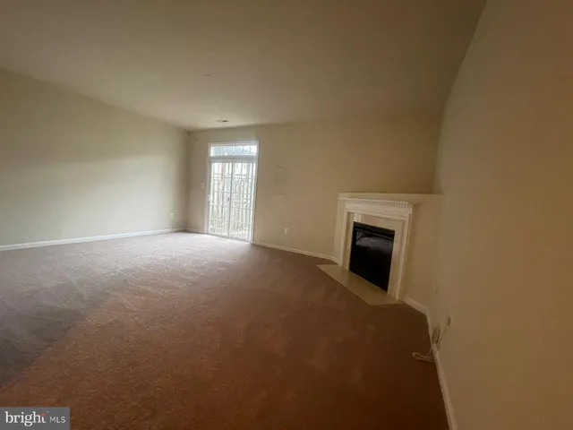 $2,950 | 24693 Kings Canyon Square, Aldie, VA 20105