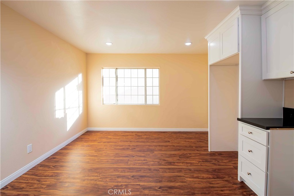 22709 Ravenna Avenue Carson, CA 90745 - Photo 34 of 38