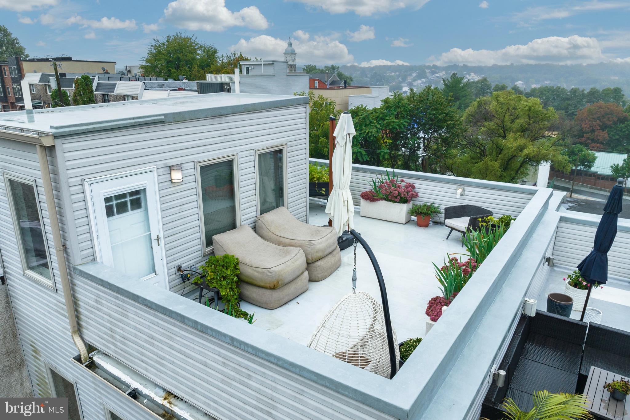 4745 Sheldon Street Philadelphia, PA 19127 - Photo 34 of 43 Roof Deck