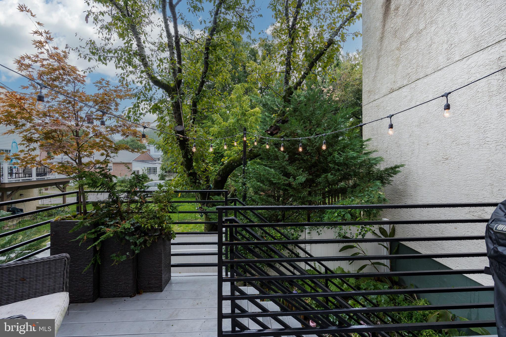4745 Sheldon Street Philadelphia, PA 19127 - Photo 39 of 43 Deck off of Living Room