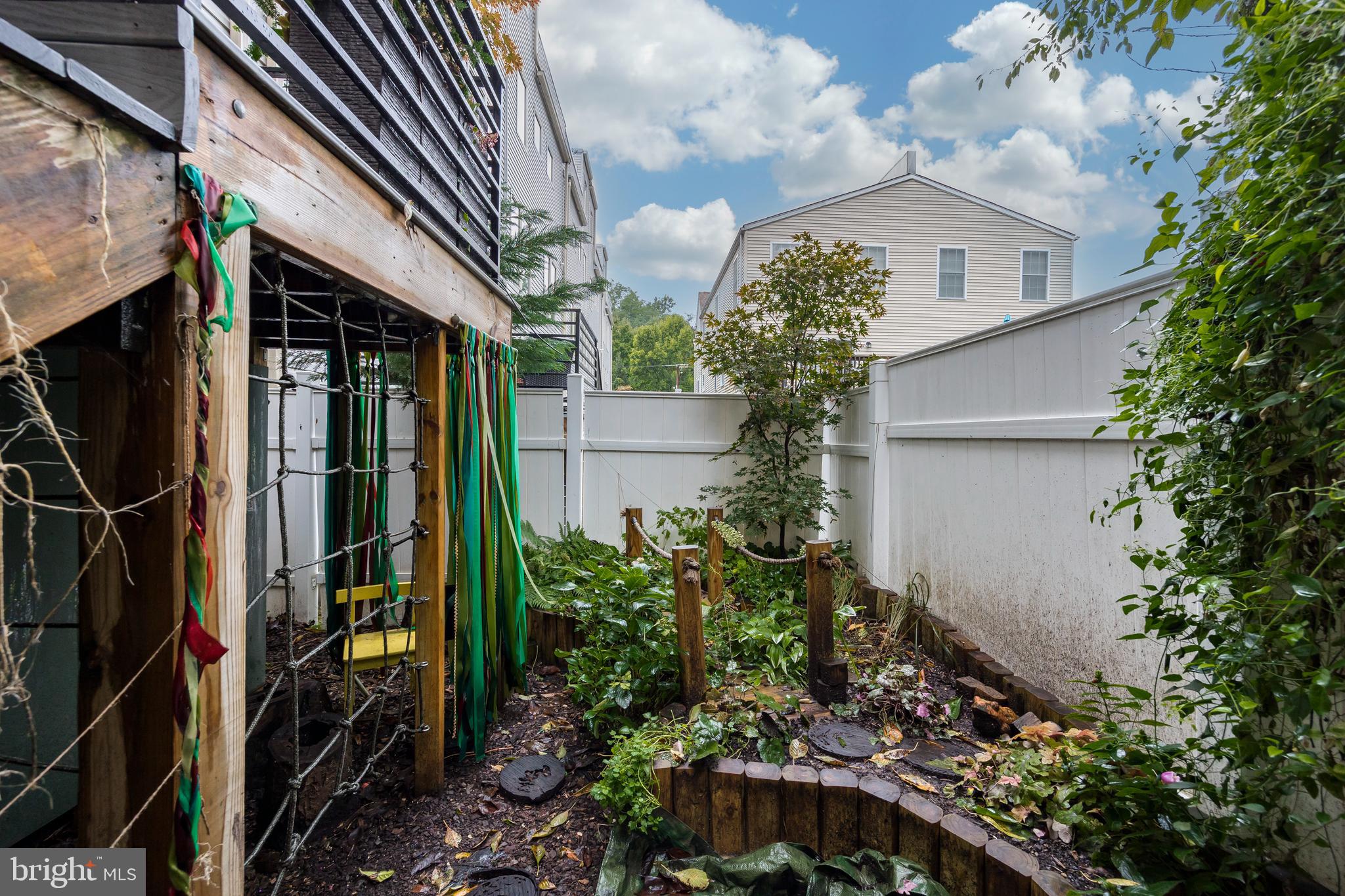 4745 Sheldon Street Philadelphia, PA 19127 - Photo 40 of 43 Rear yard