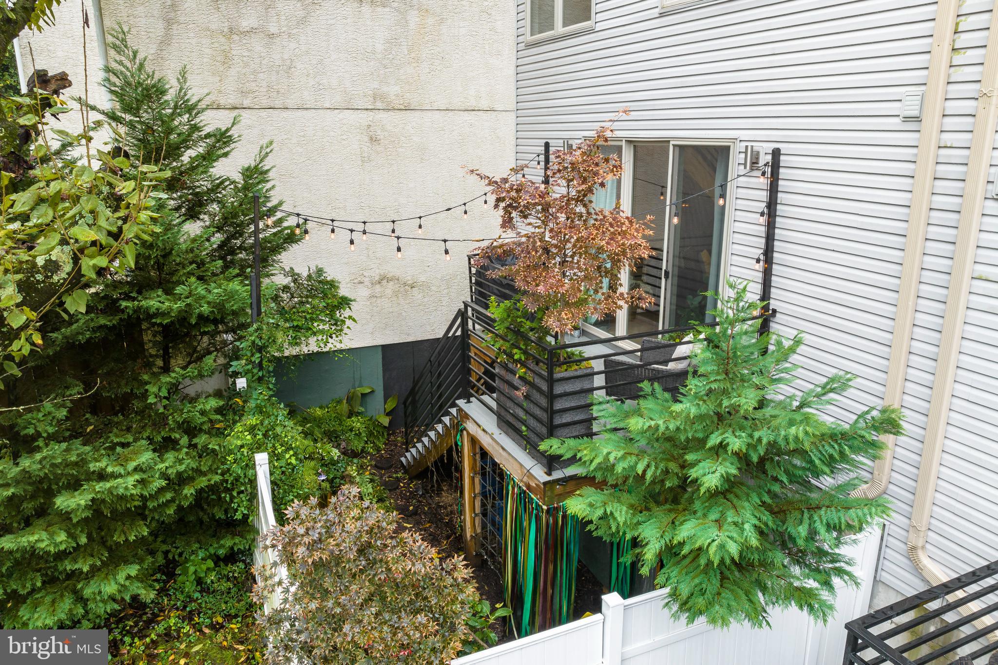 4745 Sheldon Street Philadelphia, PA 19127 - Photo 10 of 43 Deck off of Living Room