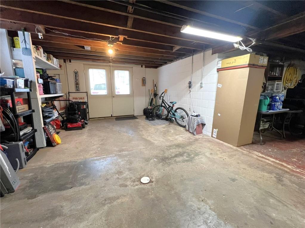 116 Old Rte 219 Salisbury, PA 15558 - Photo 15 of 20 a view of a room with gym equipment