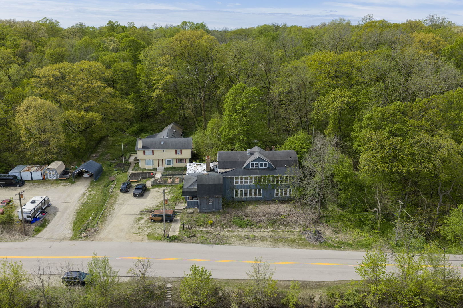 35W333 Riverside Drive St. Charles, IL 60174 - Photo 2 of 29