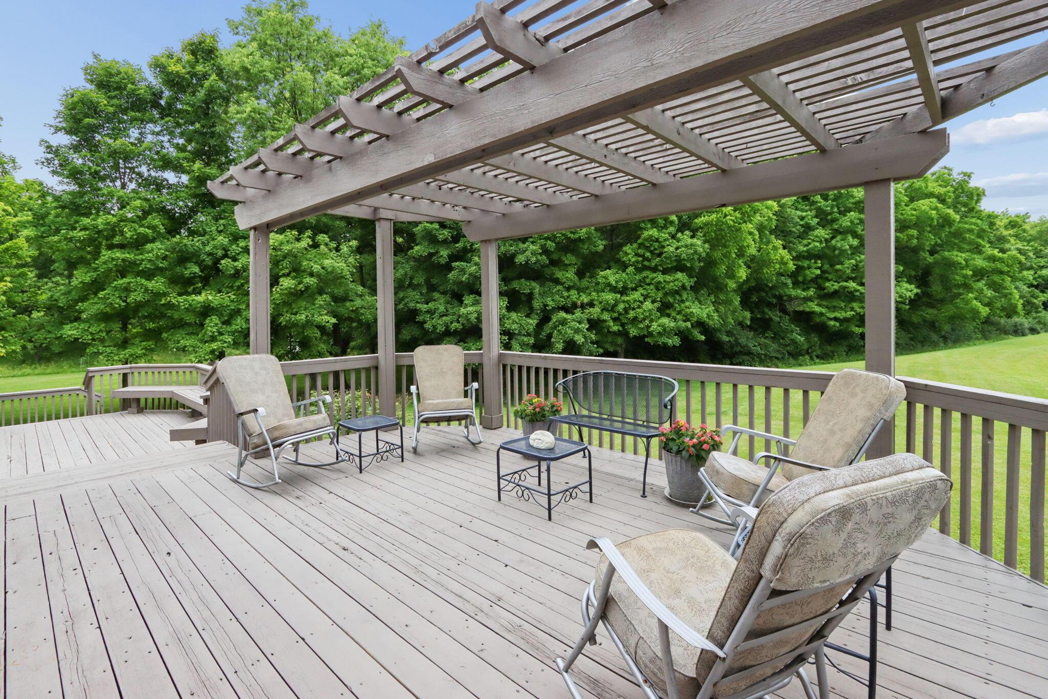 1525 Cole Road Columbus, OH 43228 - Photo 45 of 92