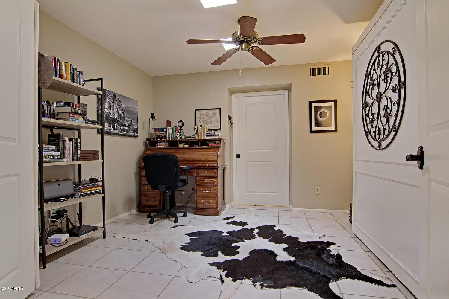 26441 North Arroyo Way Rio Verde, AZ 85263 - Photo 12 of 40 Office w/ Murphy bed