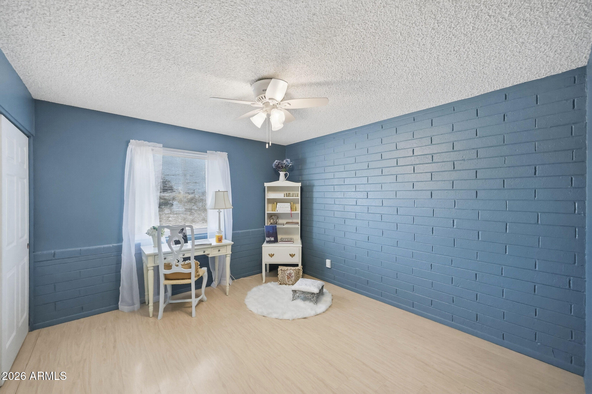 2302 West Berridge Lane Phoenix, AZ 85015 - Photo 41 of 59 Guest Room 2