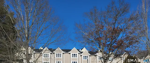 $2,075 | 173 Russo Avenue, Unit 609, East Haven, CT 06513