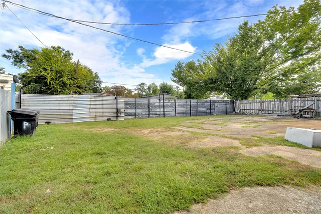 $295,000 | 9650 East Hardy Road, Houston, TX 77093