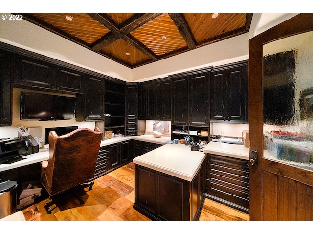 8055 Southwest Powell Butte Highway Powell Butte, OR 97753 - Photo 12 of 32