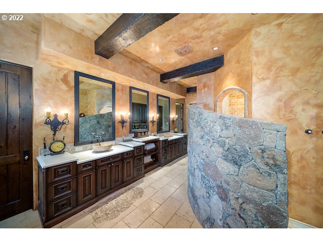 8055 Southwest Powell Butte Highway Powell Butte, OR 97753 - Photo 15 of 32