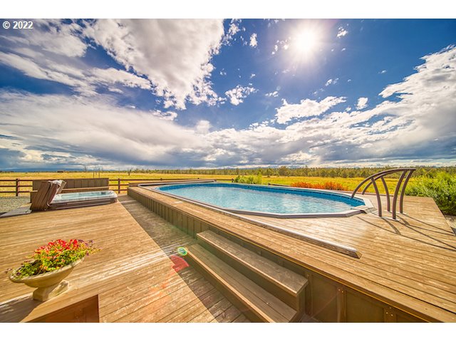 8055 Southwest Powell Butte Highway Powell Butte, OR 97753 - Photo 21 of 32