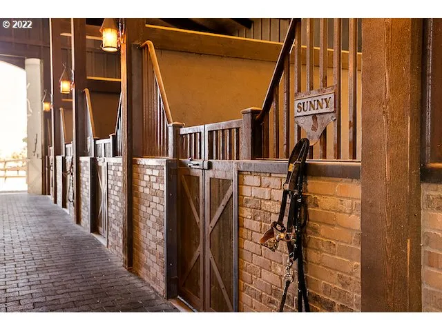 $15,000,000 | 8055 Southwest Powell Butte Highway, Powell Butte, OR 97753