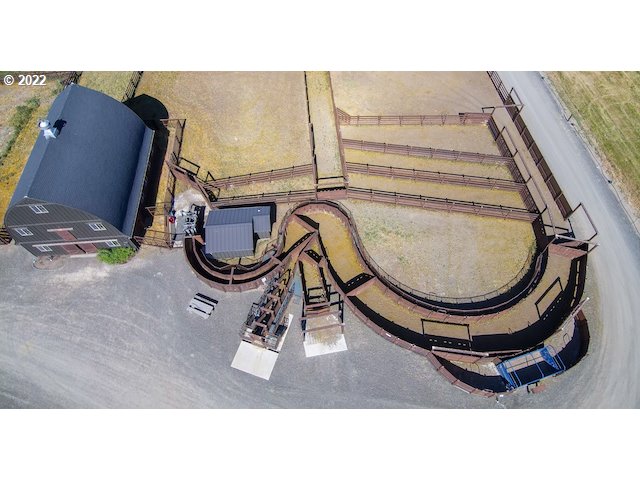 8055 Southwest Powell Butte Highway Powell Butte, OR 97753 - Photo 30 of 32