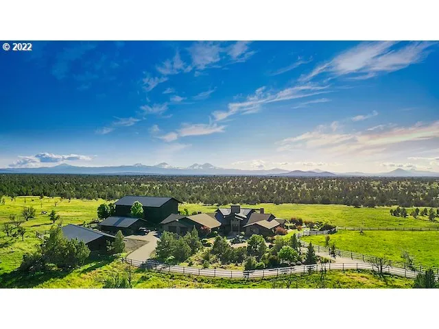 $15,000,000 | 8055 Southwest Powell Butte Highway, Powell Butte, OR 97753