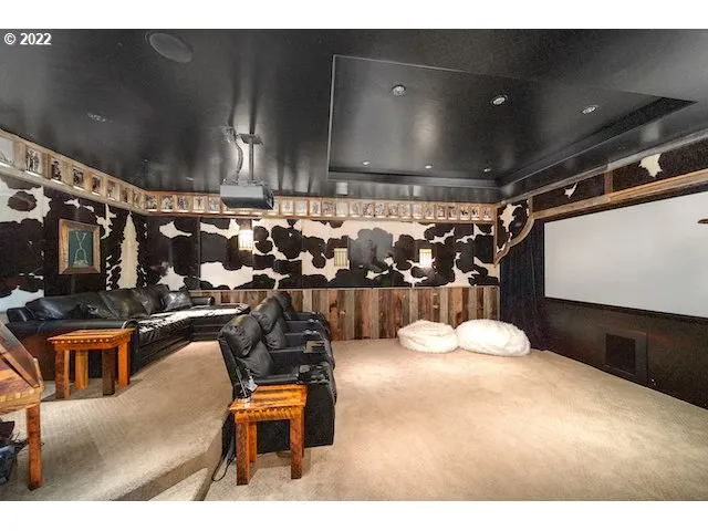 $15,000,000 | 8055 Southwest Powell Butte Highway, Powell Butte, OR 97753