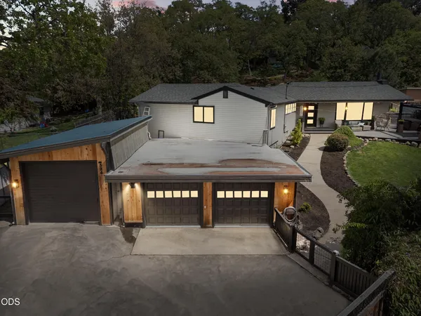 $560,000 | 524 North Berkeley Way, Medford, OR 97504