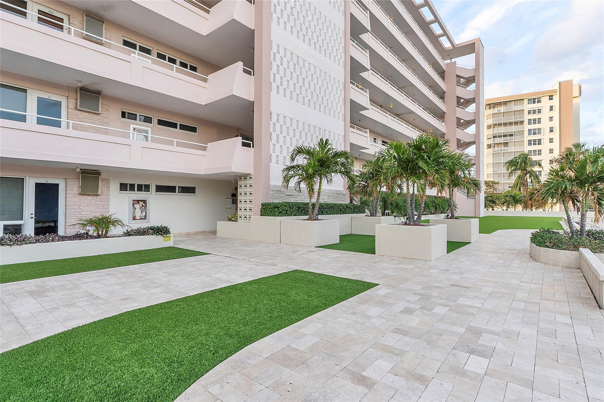 201 North Riverside Drive, Unit 205 Pompano Beach, FL 33062 - Photo 40 of 67 Photo 40