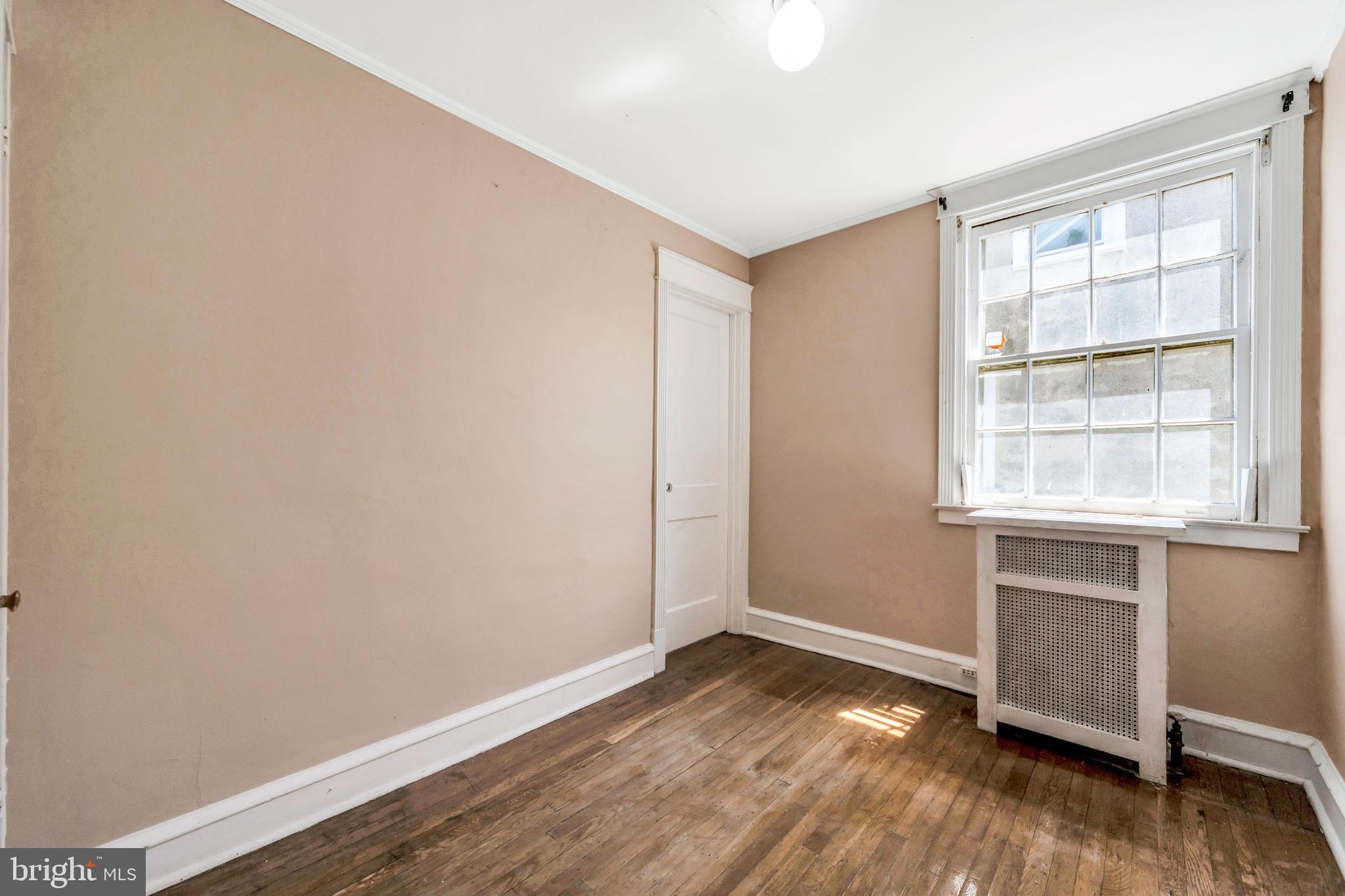 114 Kent Road Upper Darby, PA 19082 - Photo 19 of 34