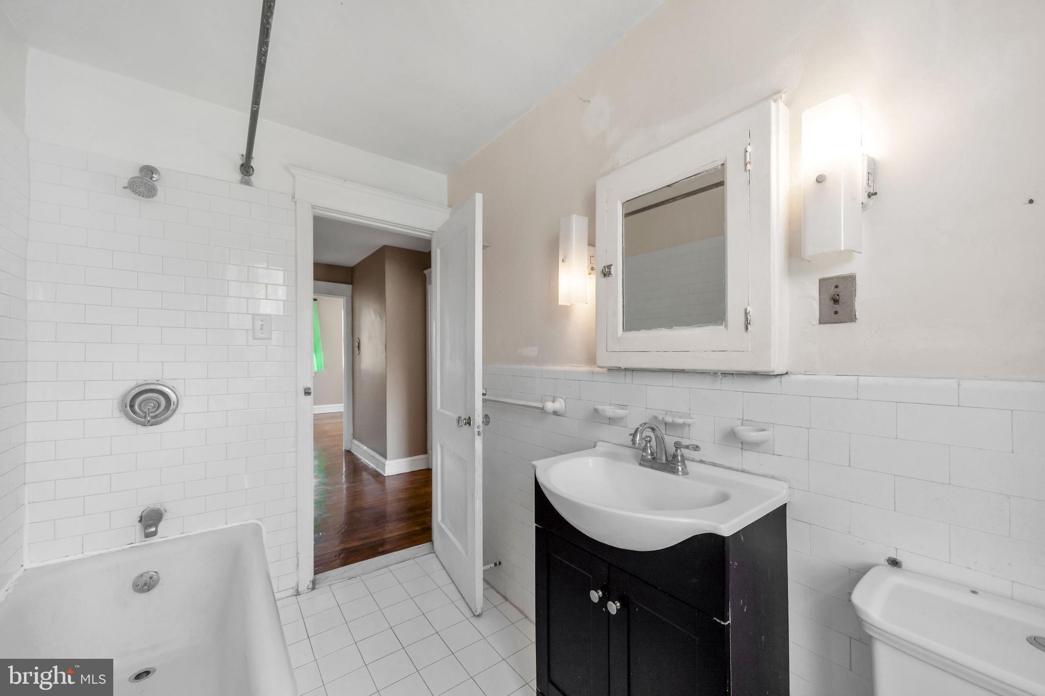 114 Kent Road Upper Darby, PA 19082 - Photo 23 of 34