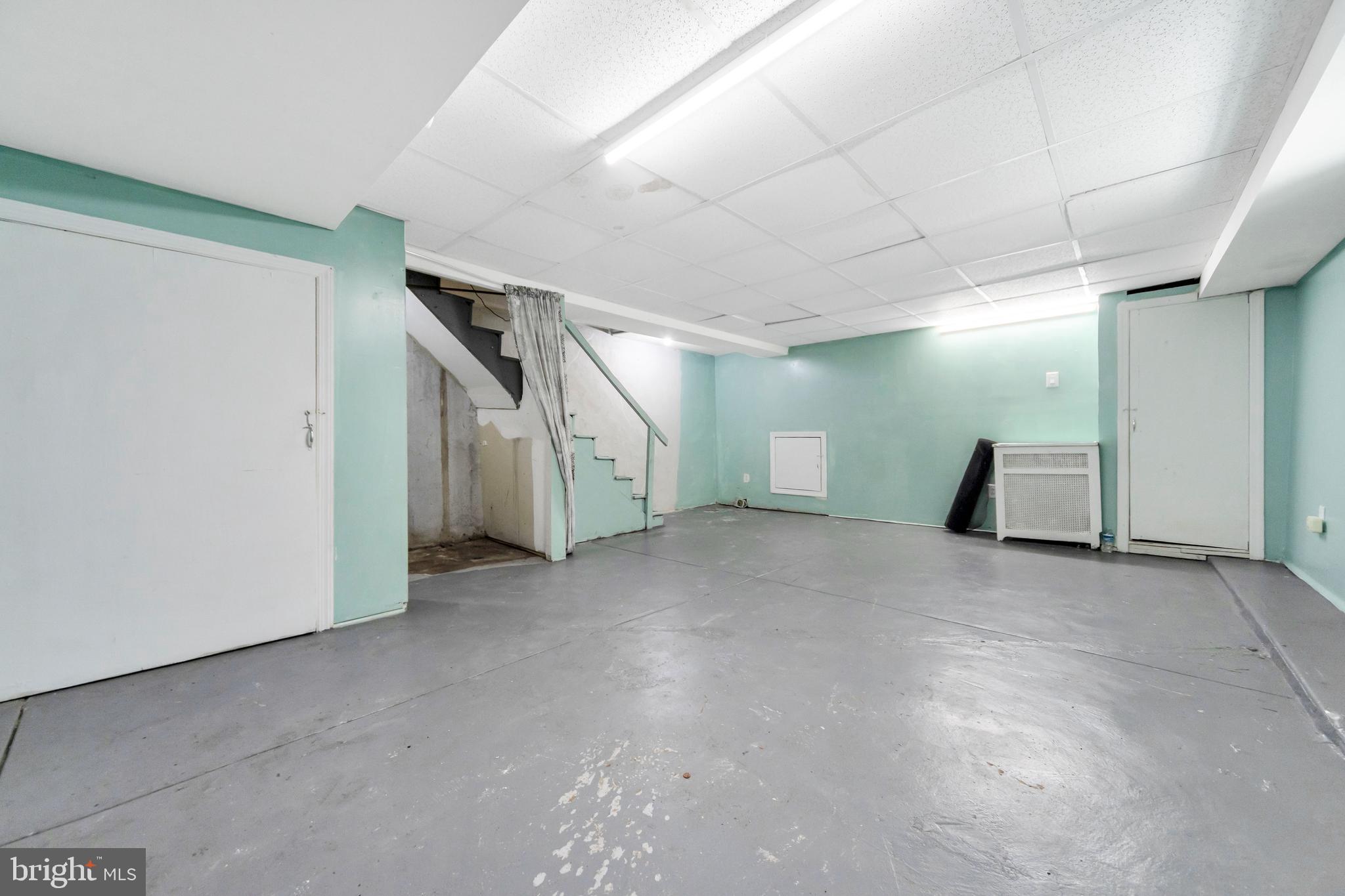 114 Kent Road Upper Darby, PA 19082 - Photo 28 of 34