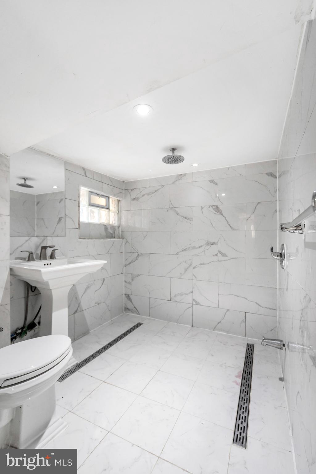 114 Kent Road Upper Darby, PA 19082 - Photo 30 of 34