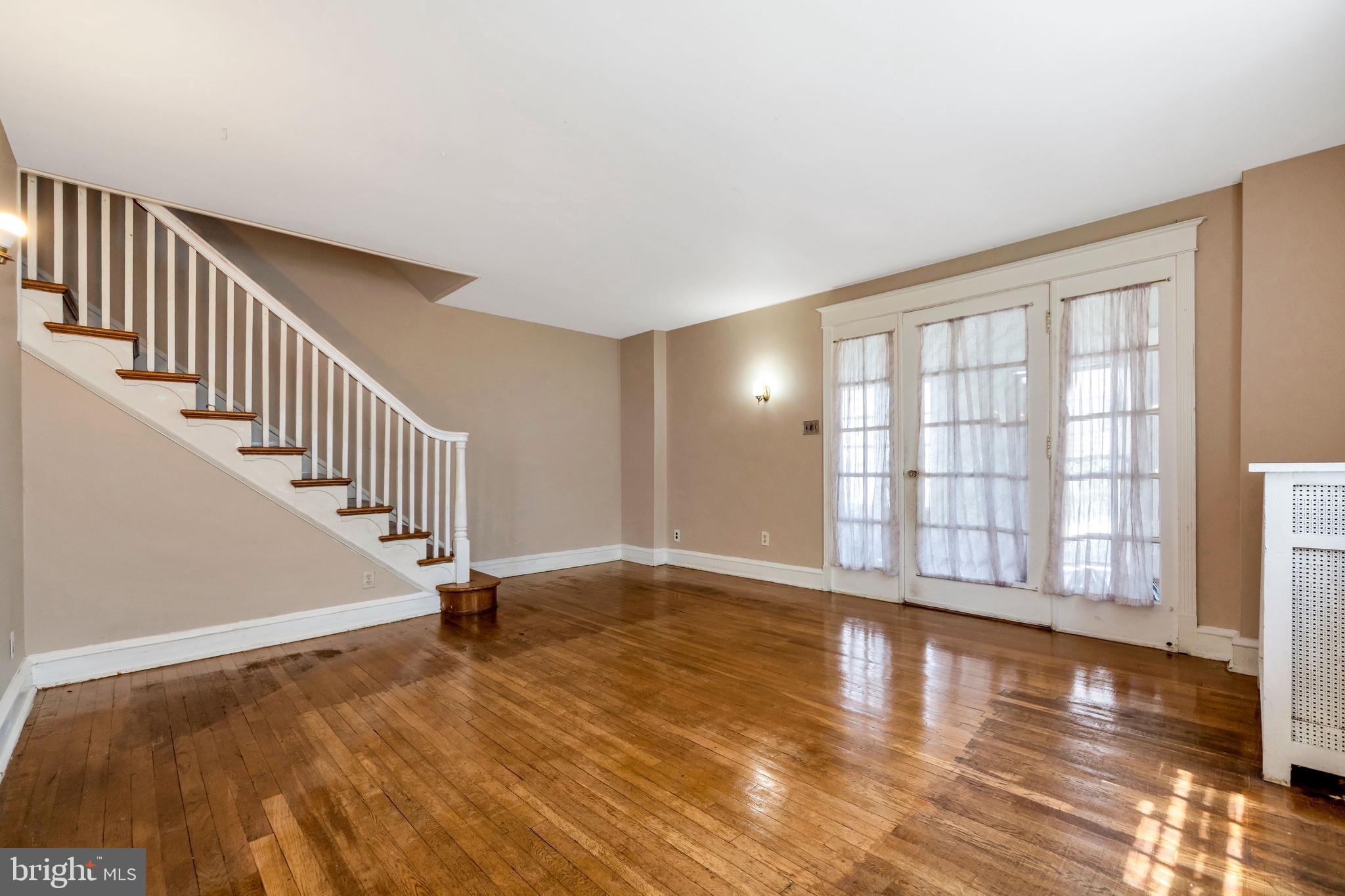 114 Kent Road Upper Darby, PA 19082 - Photo 7 of 34