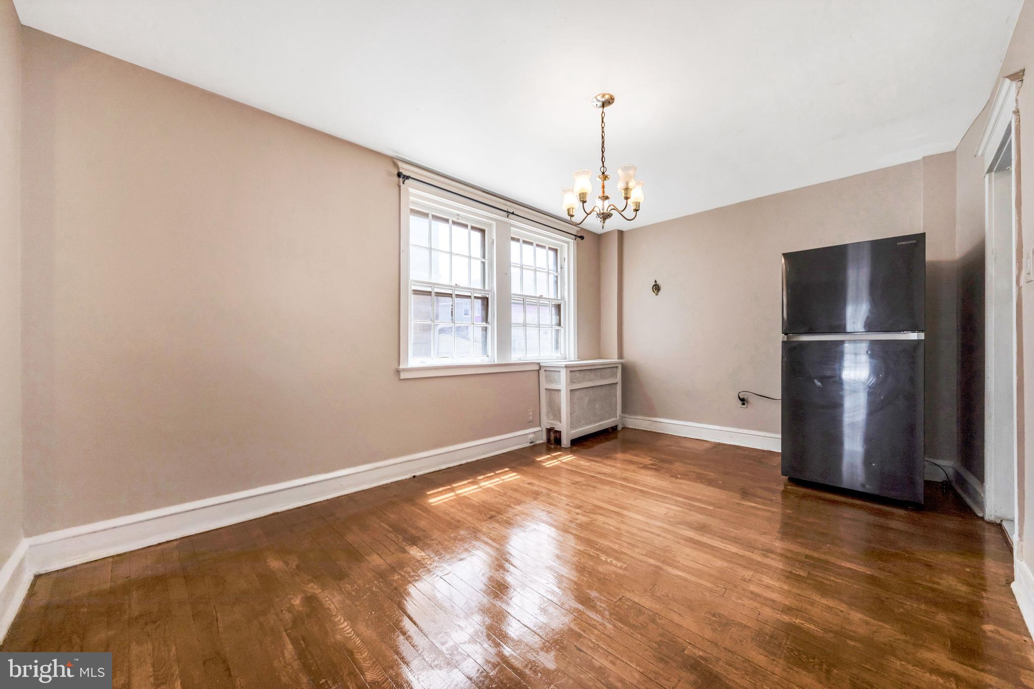 114 Kent Road Upper Darby, PA 19082 - Photo 8 of 34