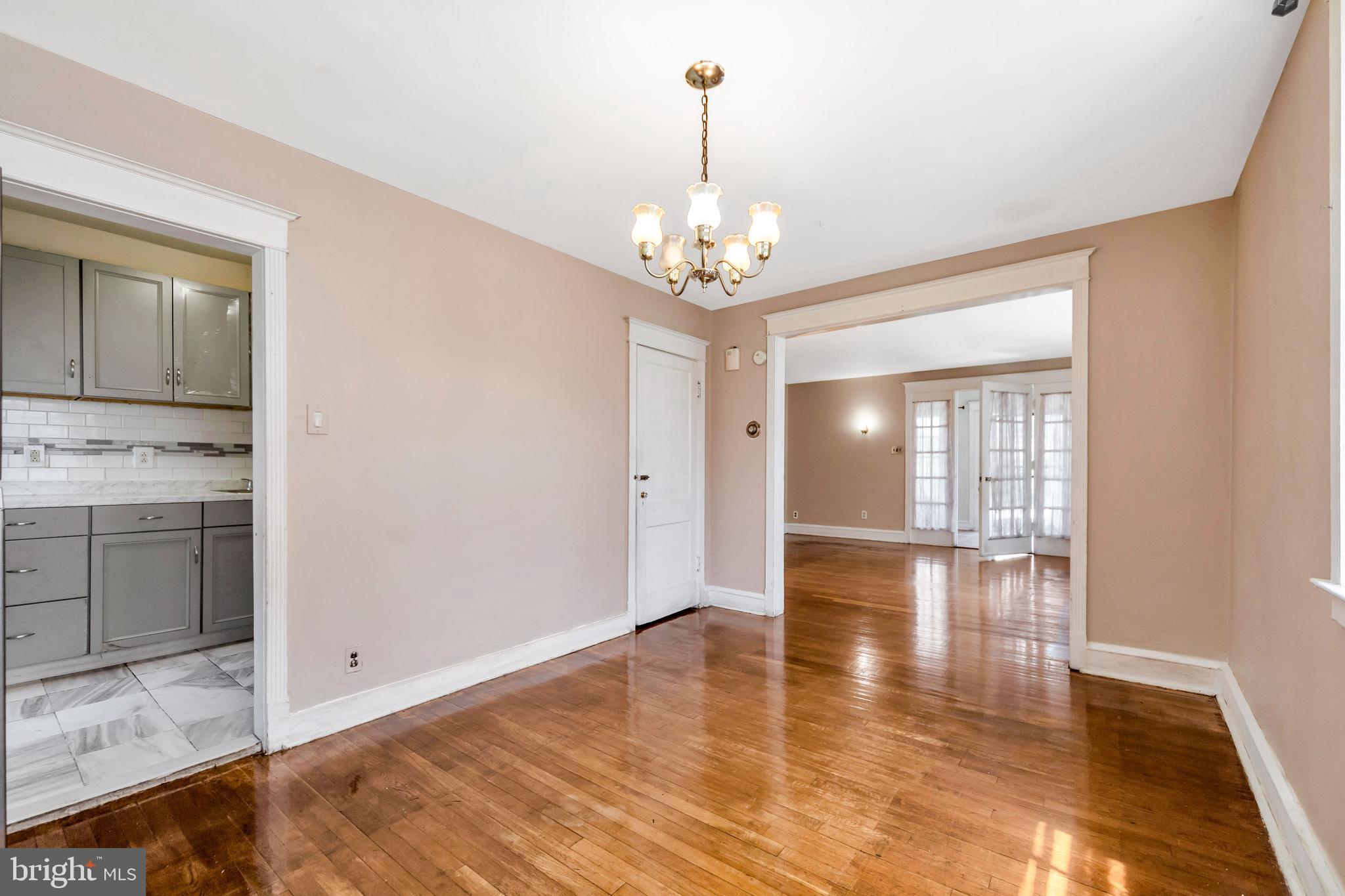 114 Kent Road Upper Darby, PA 19082 - Photo 9 of 34