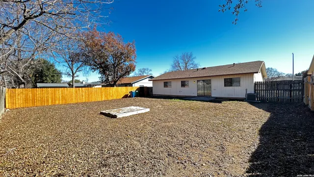 $1,395 | 939 Hayloft Lane, San Antonio, TX 78245