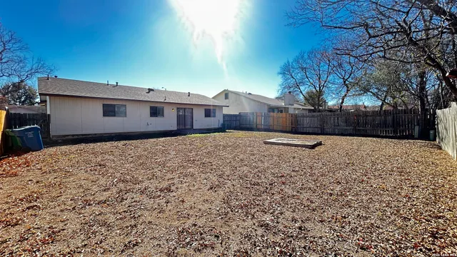 $1,395 | 939 Hayloft Lane, San Antonio, TX 78245