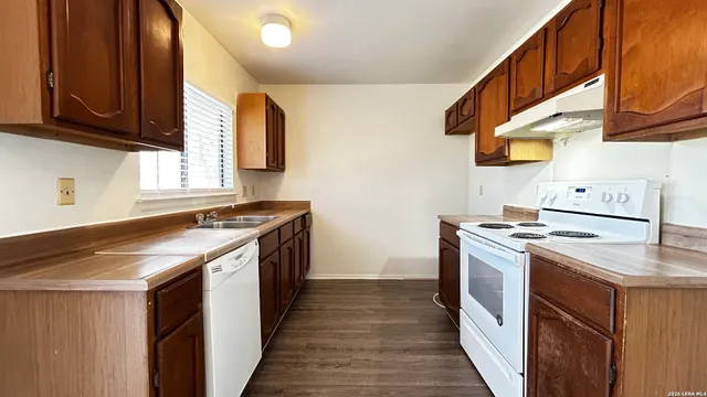 $1,395 | 939 Hayloft Lane, San Antonio, TX 78245