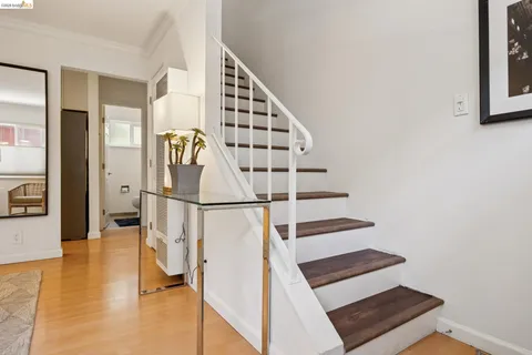 $499,000 | 2207 Damuth Street, Unit 2, Oakland, CA 94602