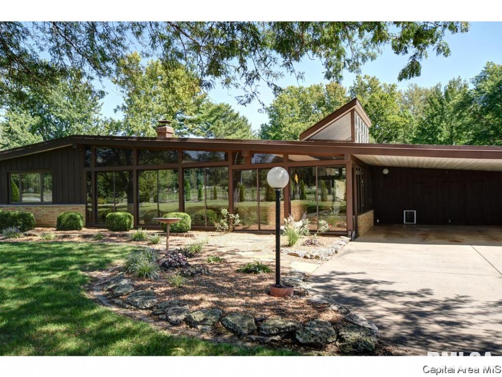 1652 South Camp Butler Road Springfield, IL 62707 - Photo 1 of 16