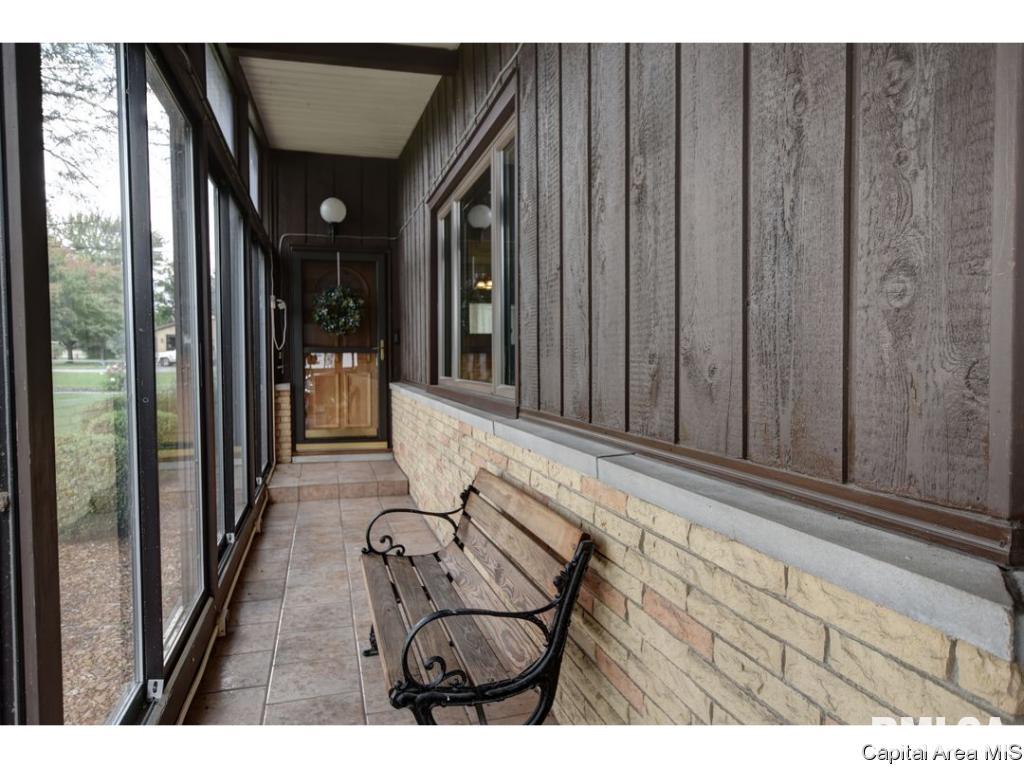 1652 South Camp Butler Road Springfield, IL 62707 - Photo 3 of 16