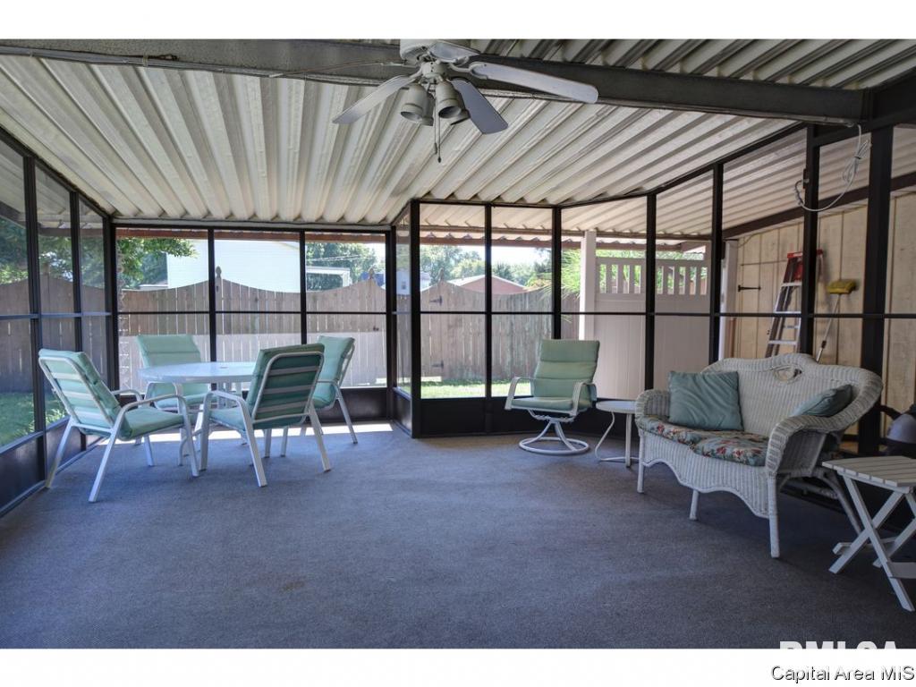1652 South Camp Butler Road Springfield, IL 62707 - Photo 8 of 16