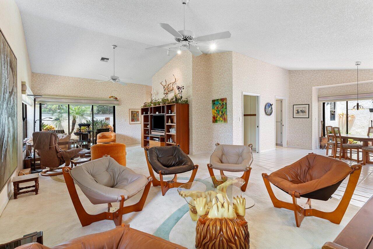 21300 Placida Terrace Boca Raton, FL 33433 - Photo 3 of 19 3