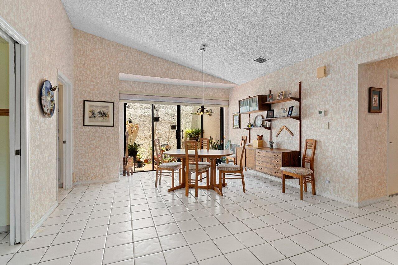 21300 Placida Terrace Boca Raton, FL 33433 - Photo 4 of 19 4