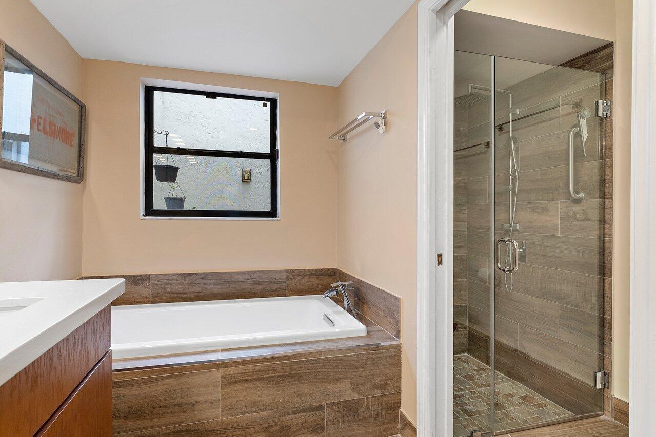 21300 Placida Terrace Boca Raton, FL 33433 - Photo 10 of 19 10