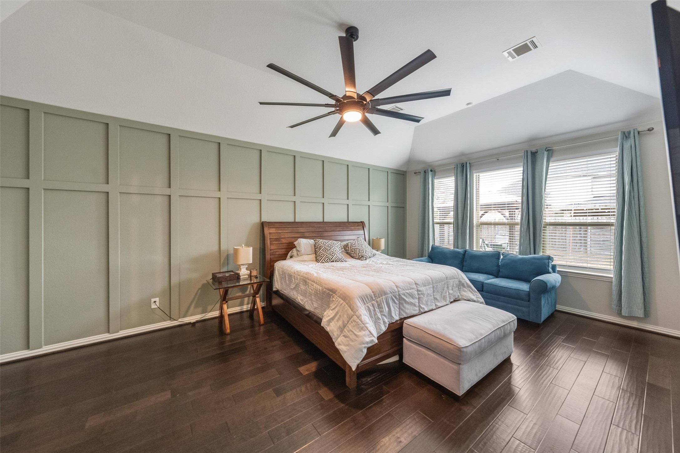 8109 Threadtail Street Conroe, TX 77385 - Photo 12 of 33